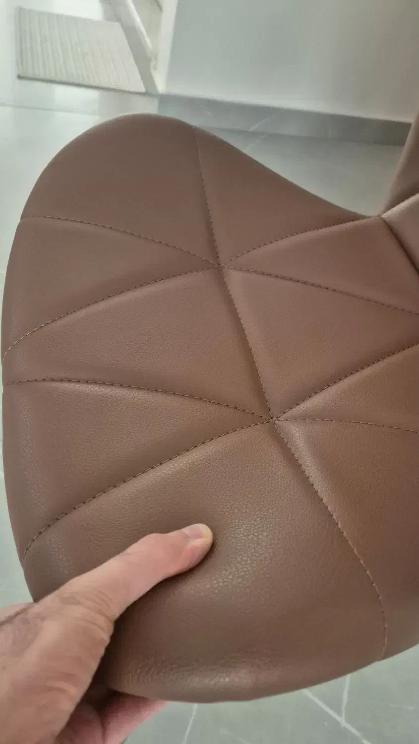 صندلی چرمی مناسب نهار خوری و میز کار|میز و صندلی غذاخوری|پردیس, فاز ۸|دیوار