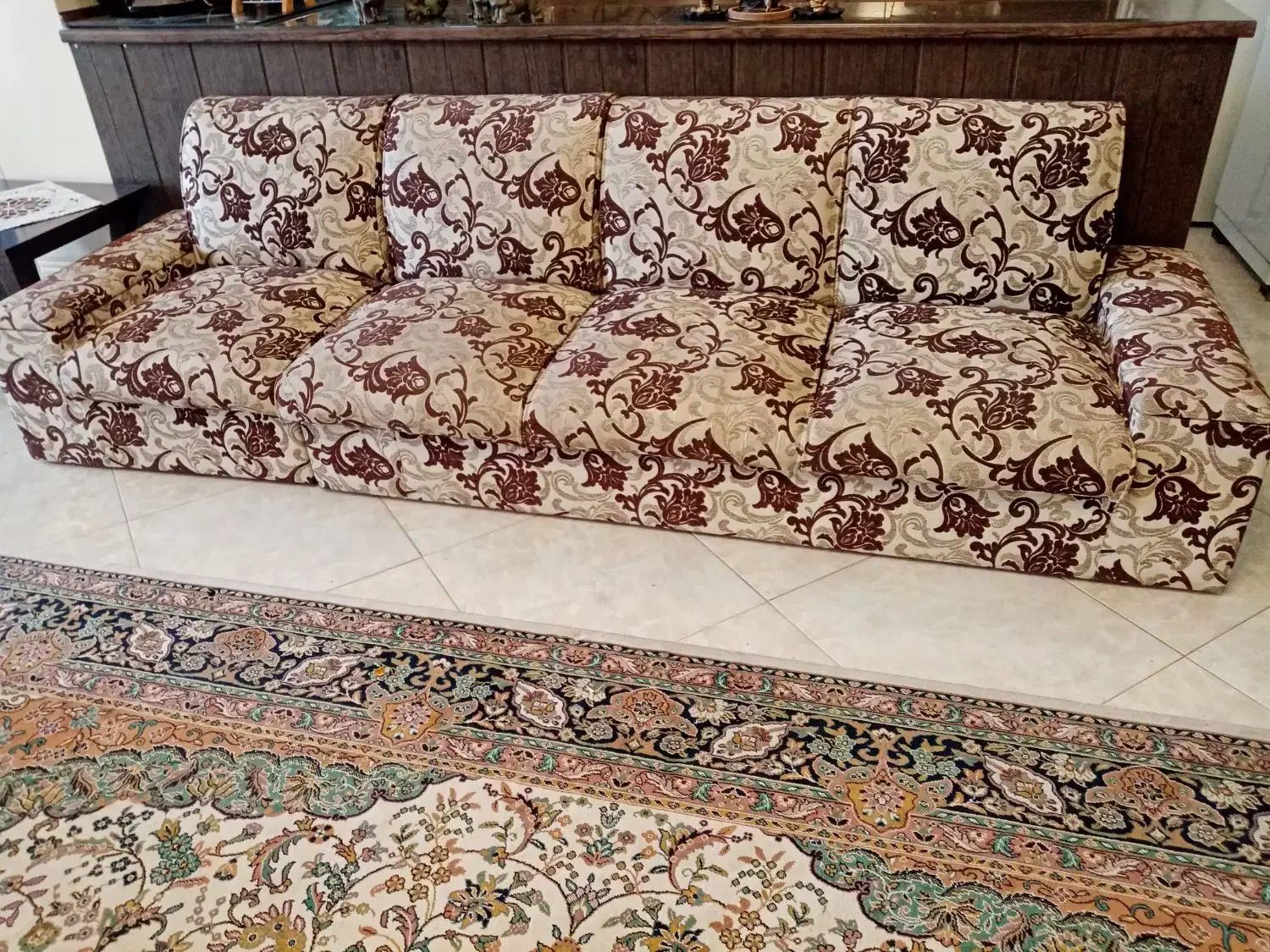 مبل راحتی هشت نفره سالم|مبلمان خانگی و میز عسلی|صدرا-فارس, فاز ۱|دیوار