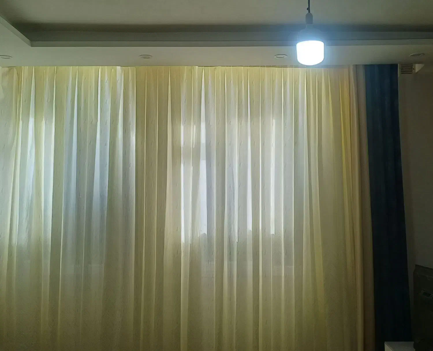 پرده|پرده، رانر، رومیزی|قروه, |دیوار