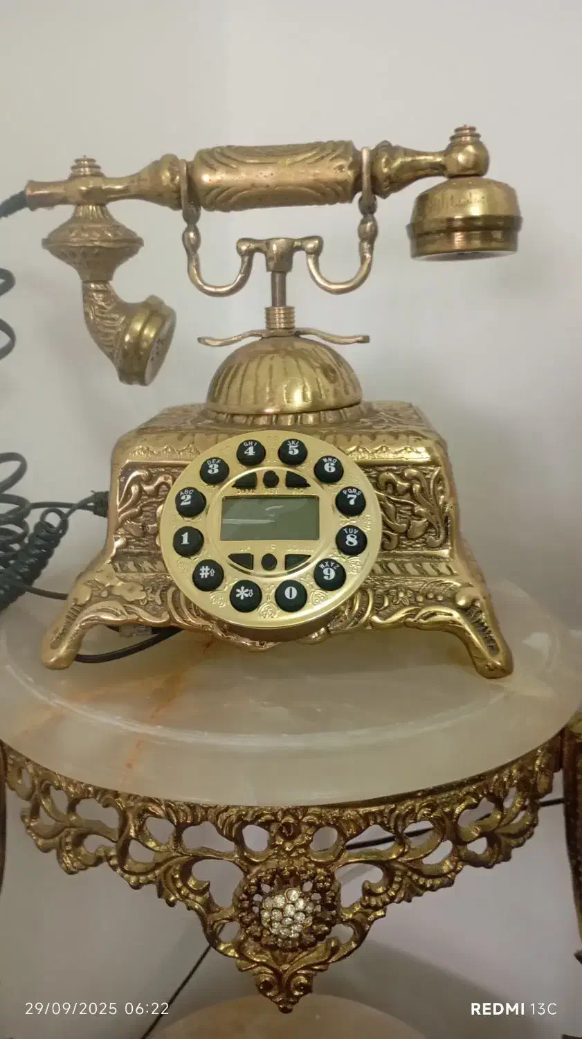 تلفن و میز تلفن برنز|میز تلفن|فردیس, شهرک ۱۱۰|دیوار
