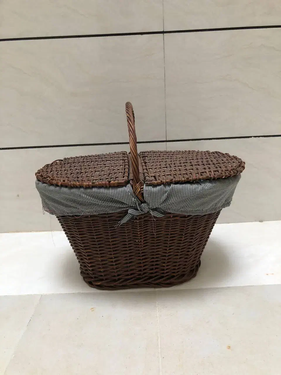 سبد حصیری|ظروف سرو و پذیرایی|دهگلان, |دیوار