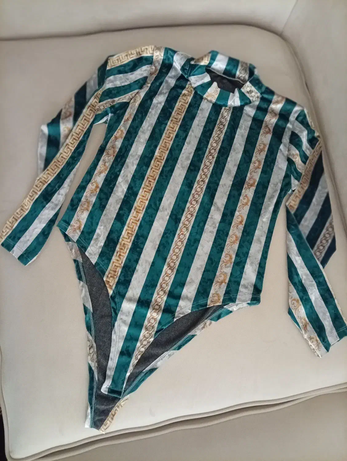 لباس|لباس|نظرآباد, رسالت|دیوار