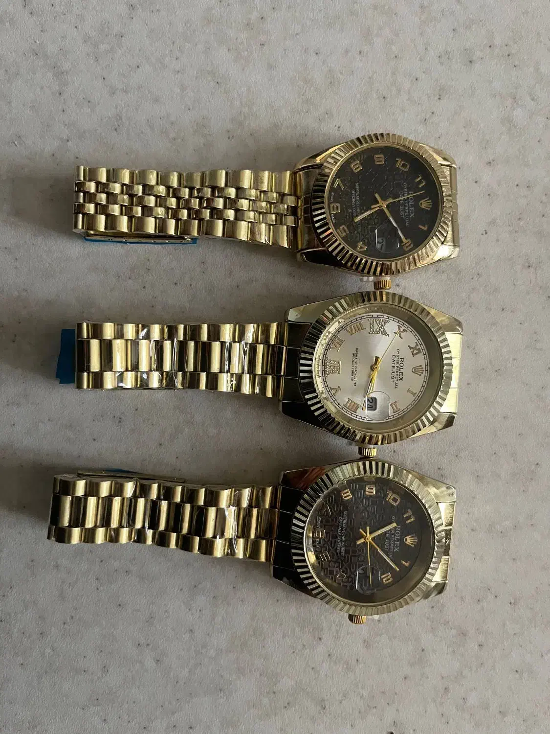 فروش ساعت به علت جمع شدن آنلاین شاپ زیر قیمت ایران|ساعت|نیشابور, هفده شهریور|دیوار