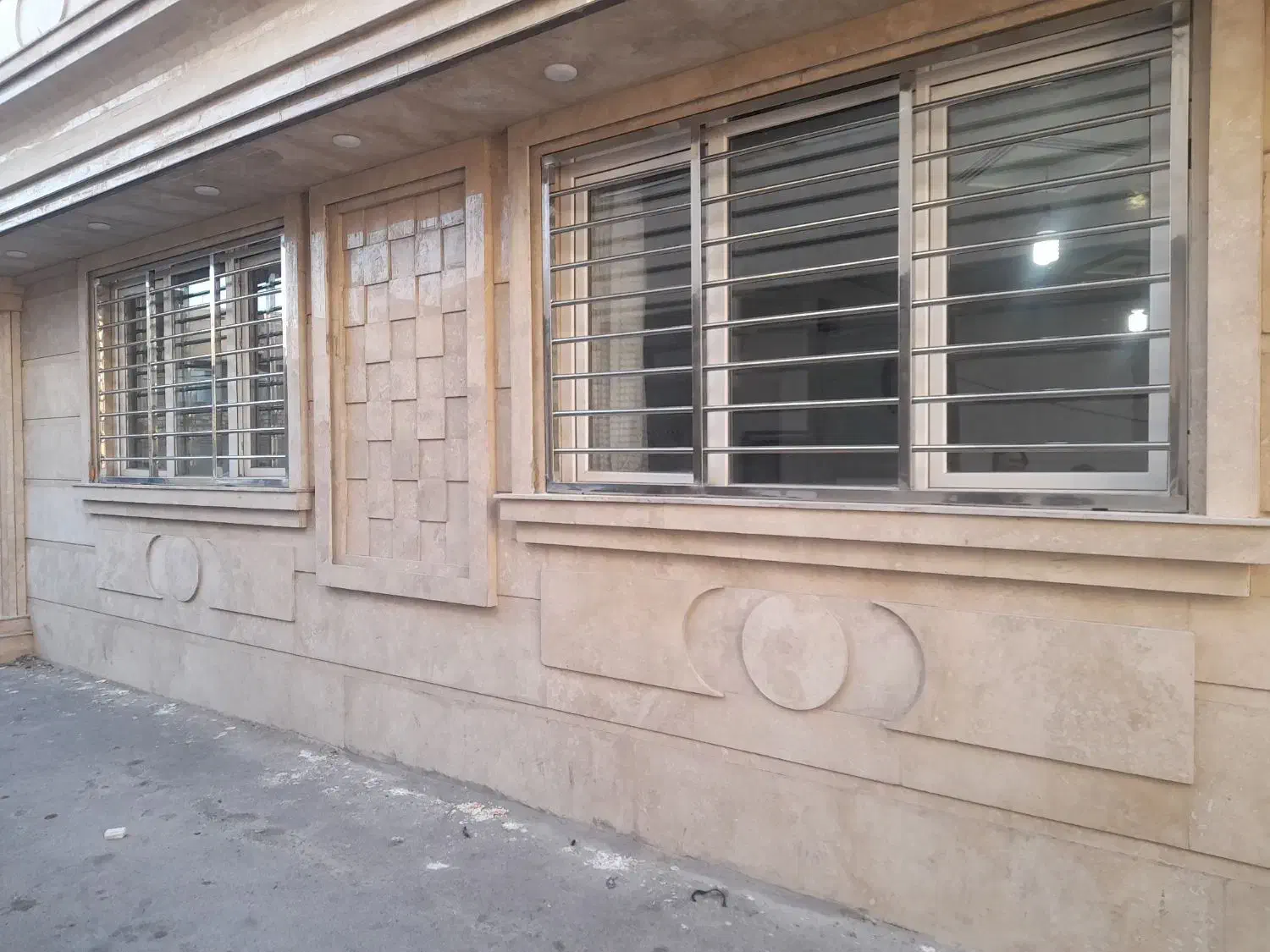 نصاب نرده و حفاظ|خدمات پیشه و مهارت|تنکابن, |دیوار