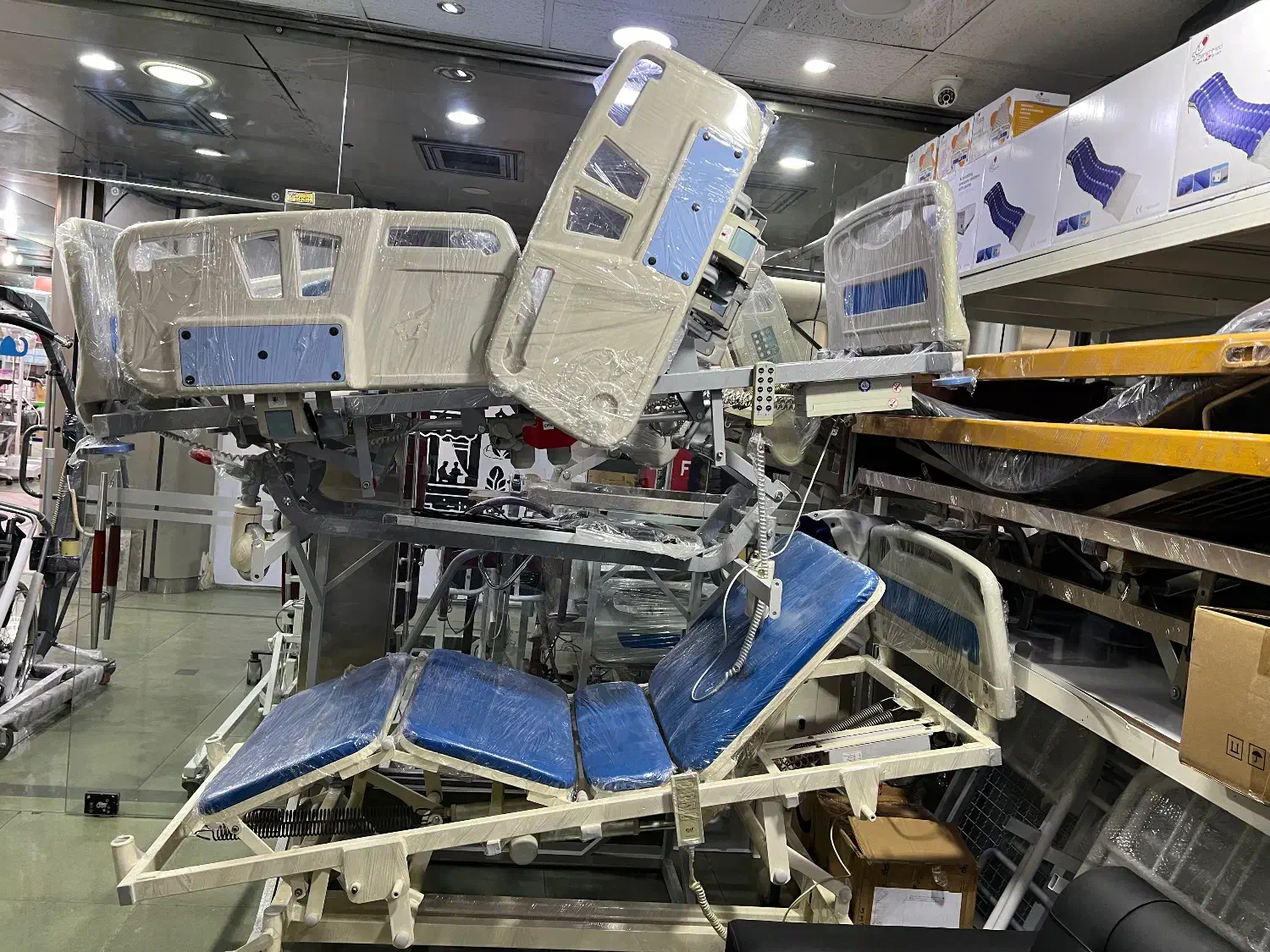 تخت بیمار ،بالابر بیمار، تشک مواج ، تخت وارداتی|پزشکی|تهران, خرمشهر|دیوار