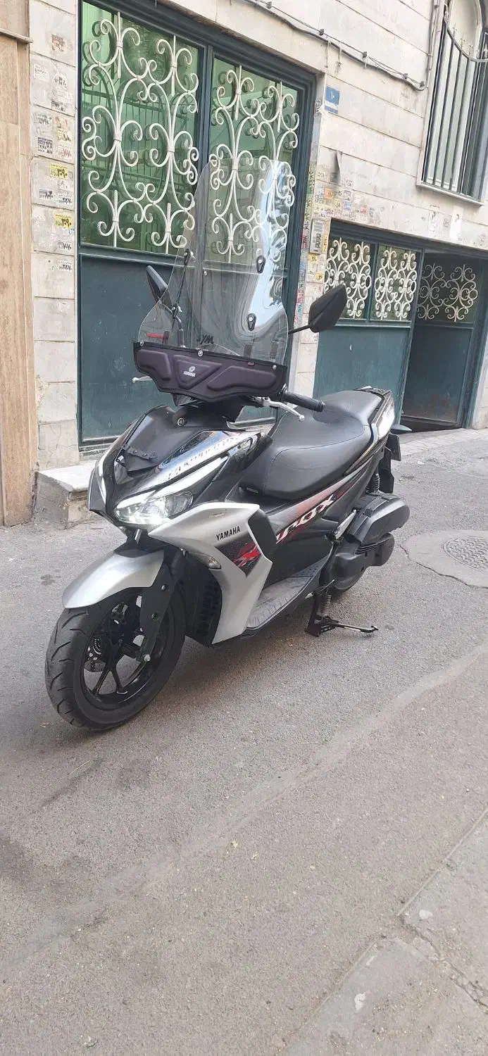 فروش کم کارکرد آیروکس ۱۰۰۰ تا کار|موتورسیکلت|تهران, هلال احمر|دیوار