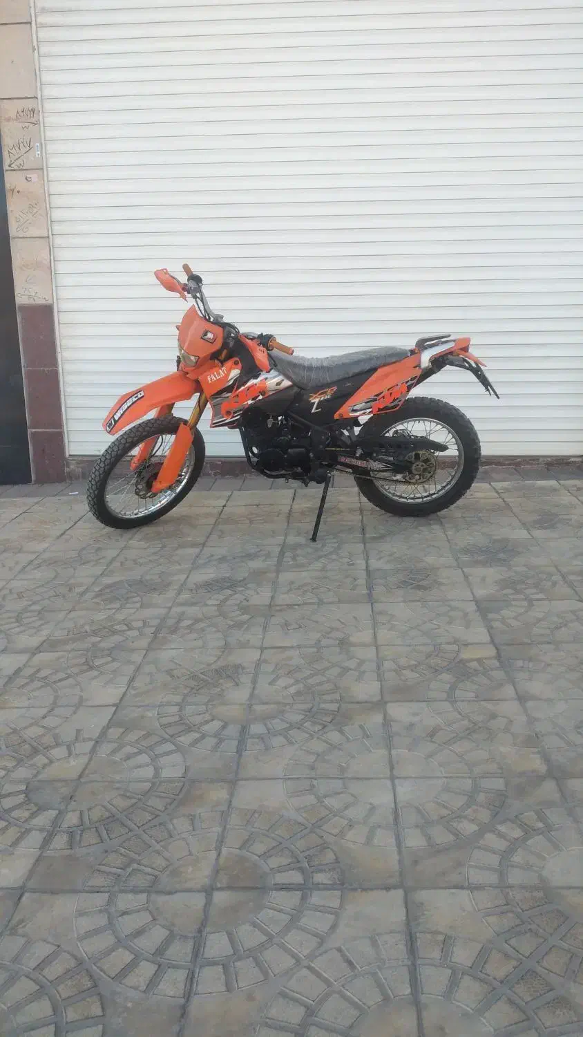 موتور تریل ۲۵۰سی سی طرح کی تی ام|موتورسیکلت|بروجرد, |دیوار
