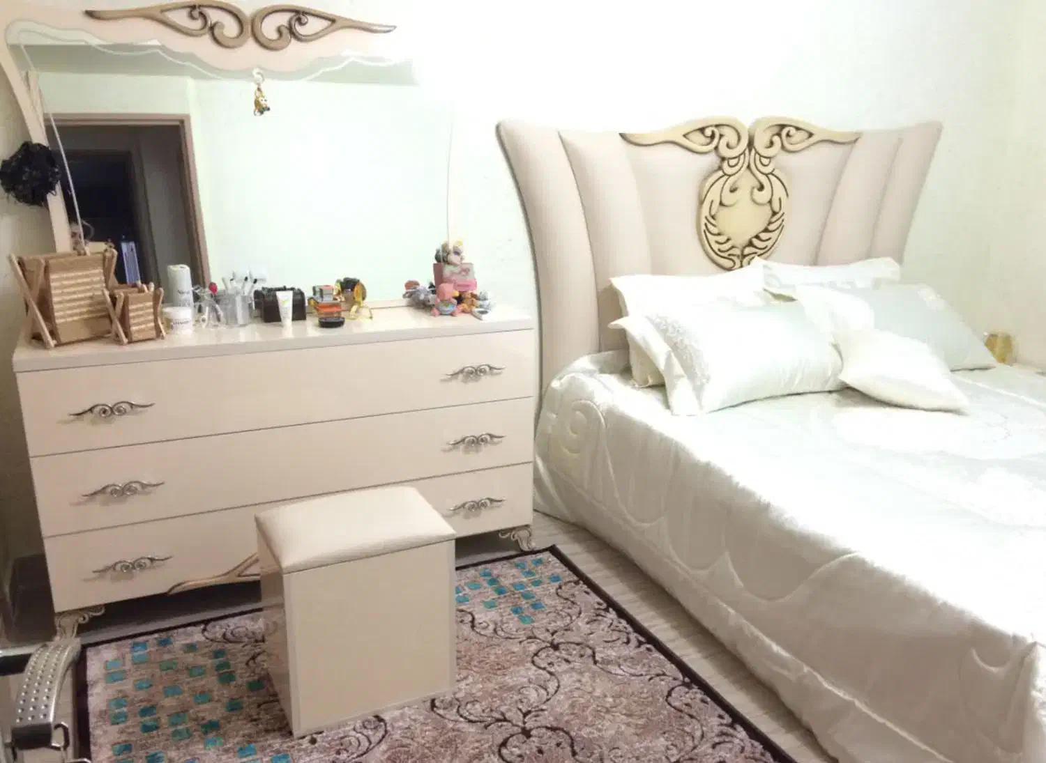 تختخواب دو نفره|تخت و سرویس خواب|اراک, |دیوار