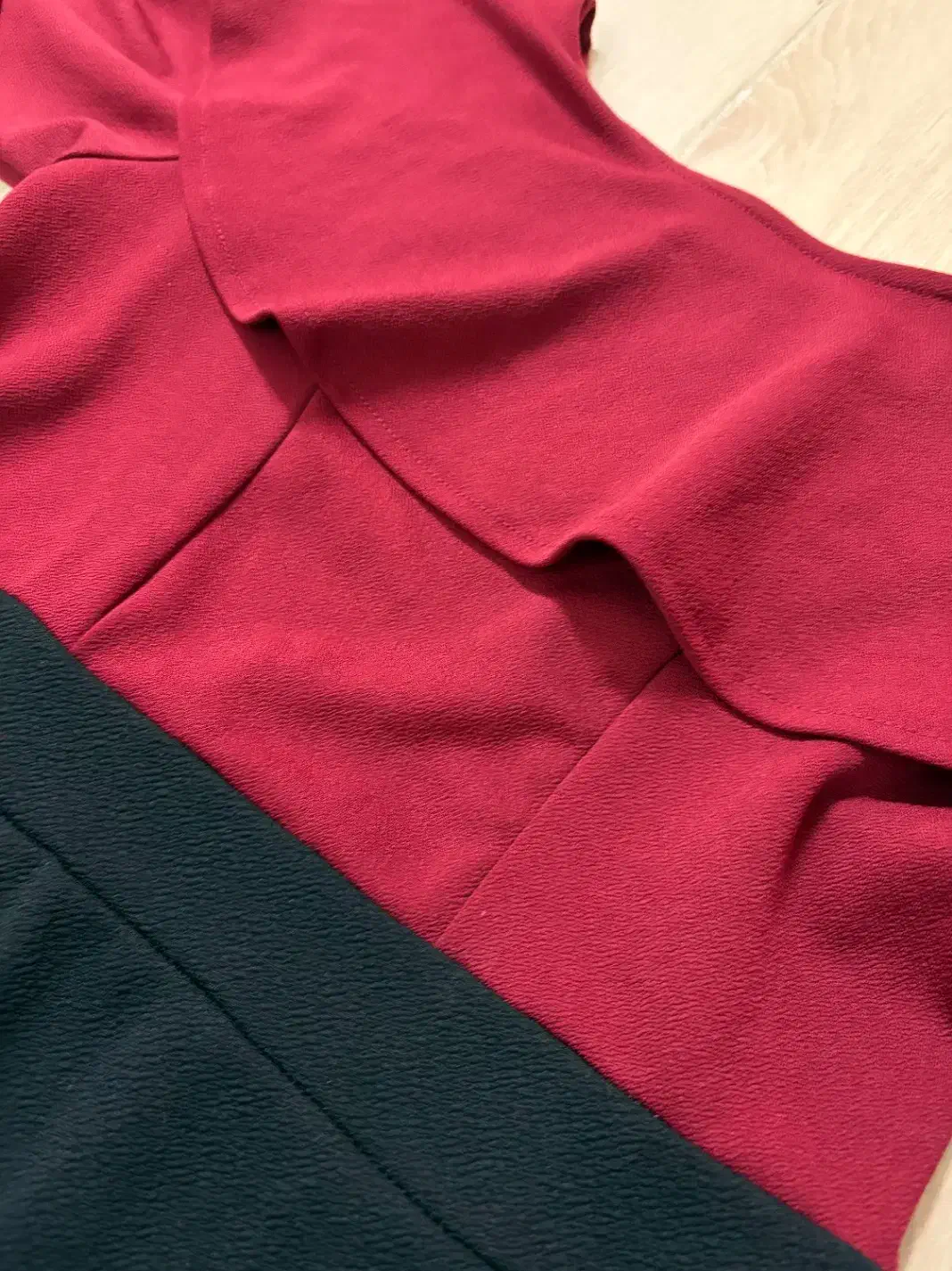 پیراهن مجلسی|لباس|ساری, |دیوار