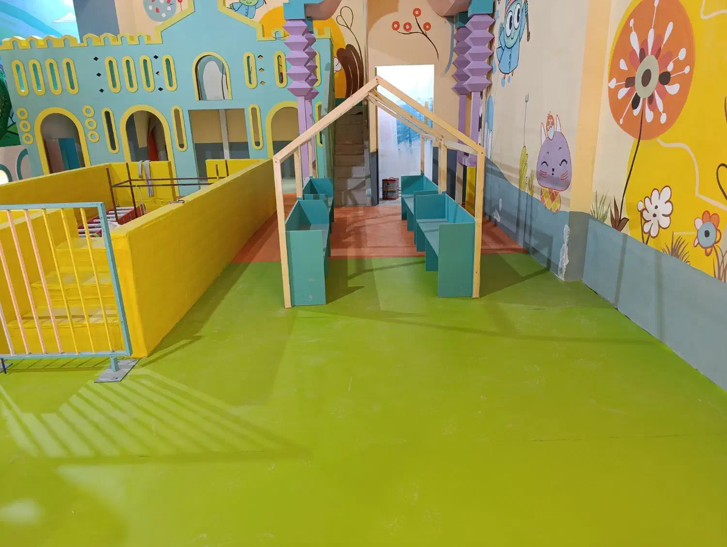 نصب نصاب انواع کفپوش موکت و چمن مصنوعی|خدمات پیشه و مهارت|اهواز, کمپلو شمالی|دیوار