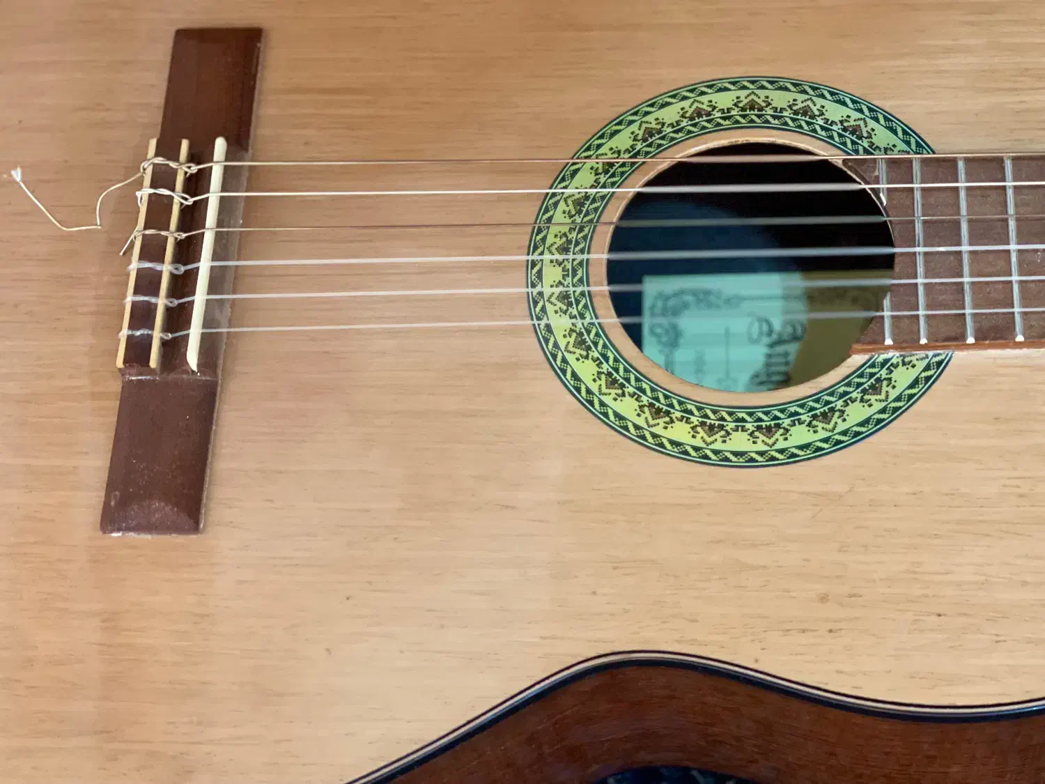 گیتار دست ساز استاد افشار|گیتار، بیس، امپلیفایر|قائن, |دیوار