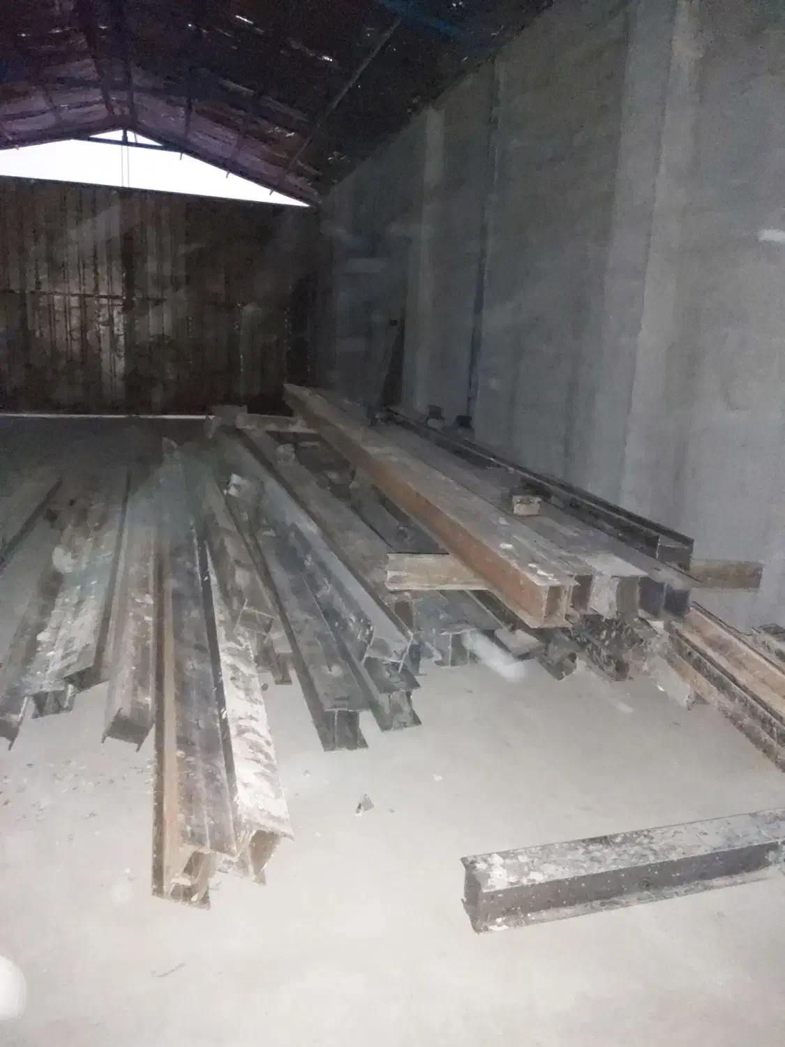 تیرآهن|مصالح و تجهیزات ساختمان|خمینی‌شهر, |دیوار