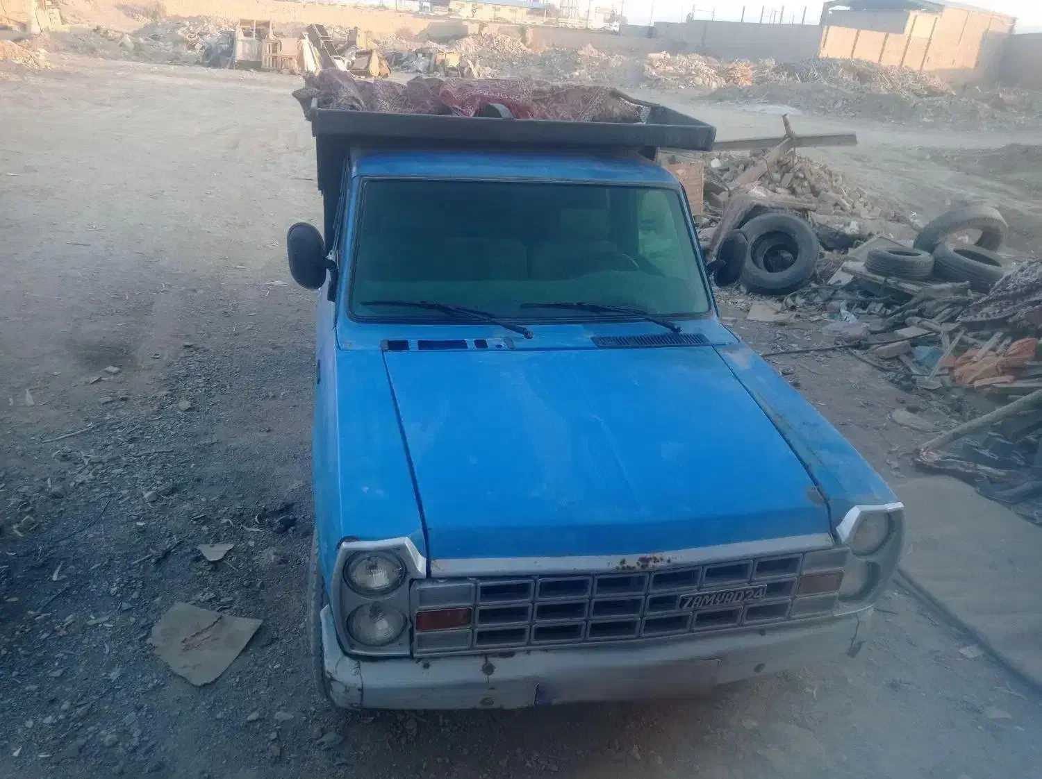 فروش یک دستگاه نیسان کمپرسی|خودرو سواری و وانت|کاشان, مسلم آباد|دیوار