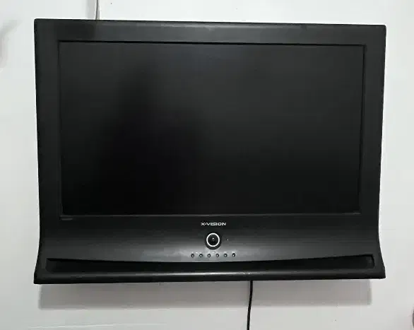 تلویزیون ۳۲ اینچ ایکس ویژن|تلویزیون و پروژکتور|پرند, فاز ۳|دیوار