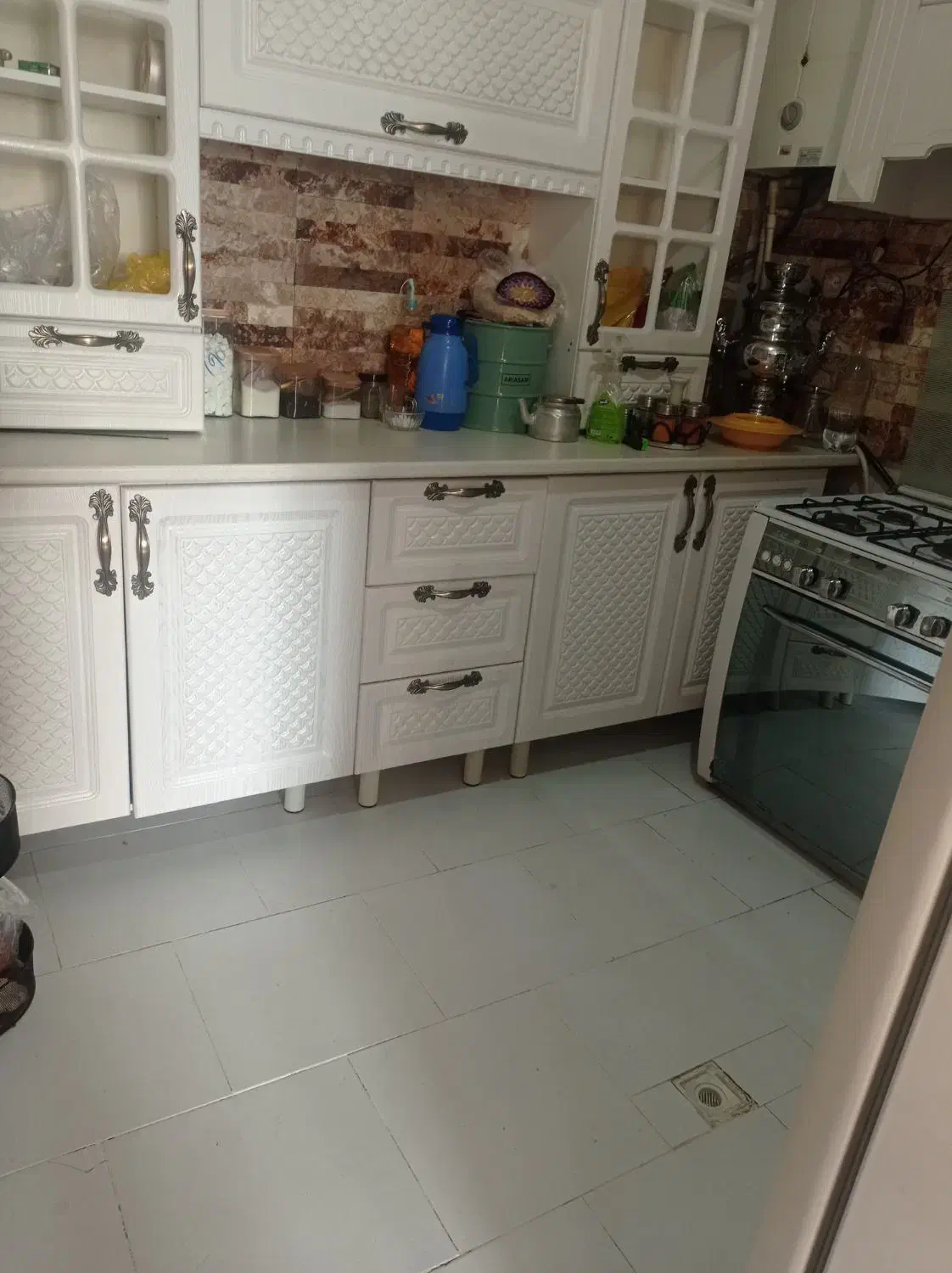 هم اتاقی موجه وبی حاشیه خانوم جهت هم خانه شدن