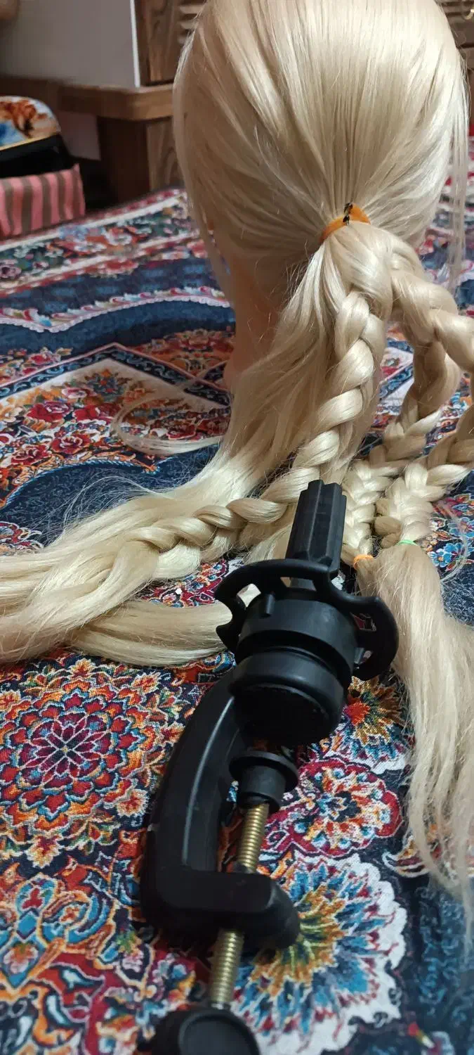 کله مانکن وسایل شنیون|آرایشگاه و سالن‌های زیبایی|بروجرد, |دیوار