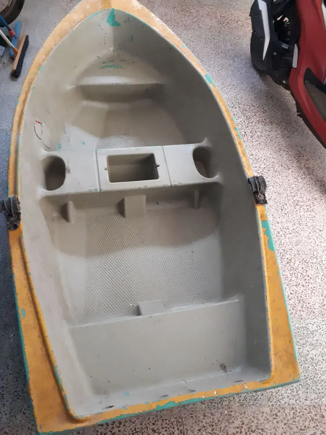 قایق دوجداره|قایق و سایر وسایل نقلیه|کیاشهر, |دیوار