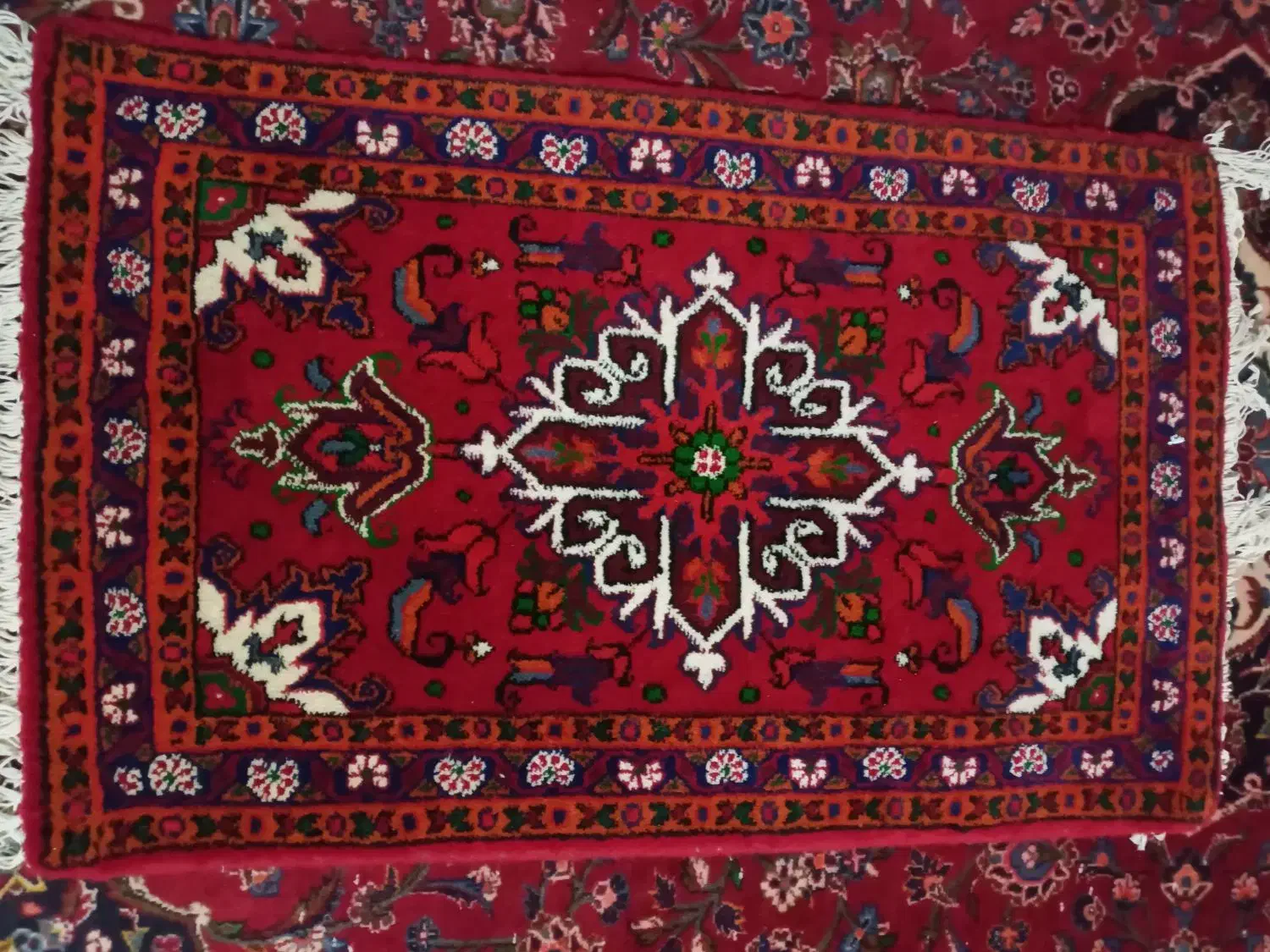 یک فرش دستباف|فرش|بستان آباد, |دیوار