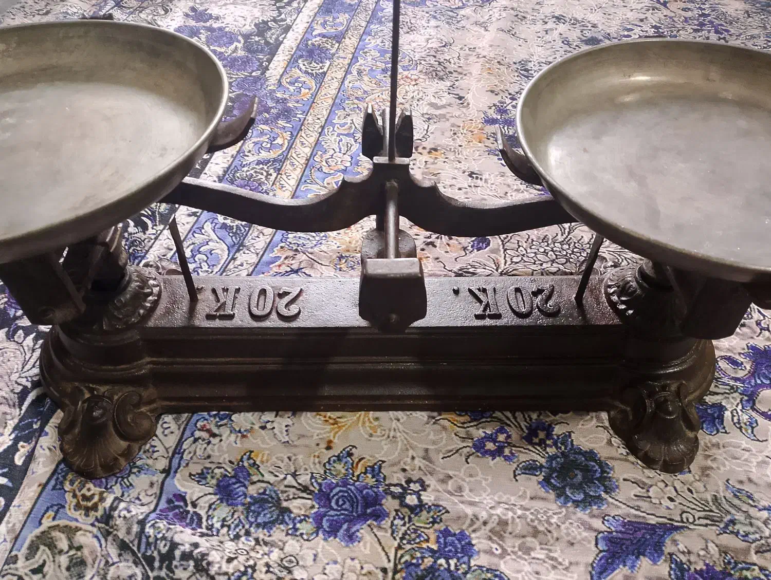 ترازوی چدن روس|کلکسیون اشیاء عتیقه|ورامین, شهرک فجر|دیوار