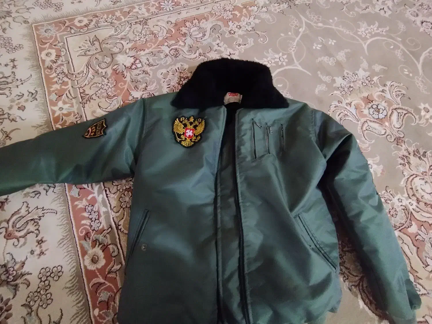 خلبانی یقه خز بوفالوی|لباس|دورود, |دیوار