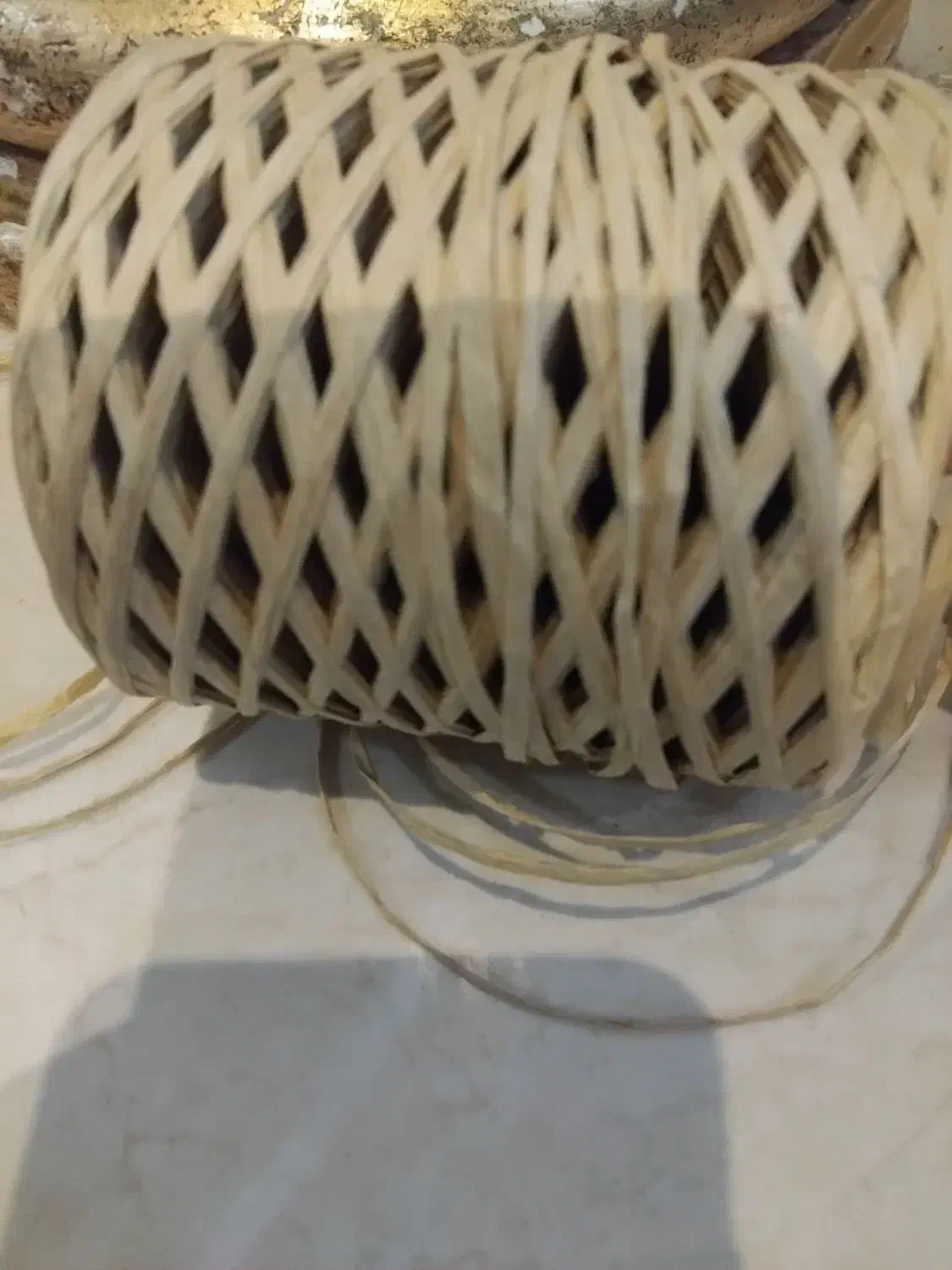 نخ رافیای تابیده نشده و ۶ عدد قلاب|لوازم خیاطی و بافتنی|تهران, شارق|دیوار