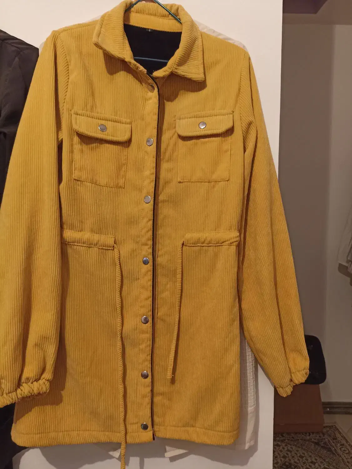 مانتو مخمل|لباس|بابل, |دیوار