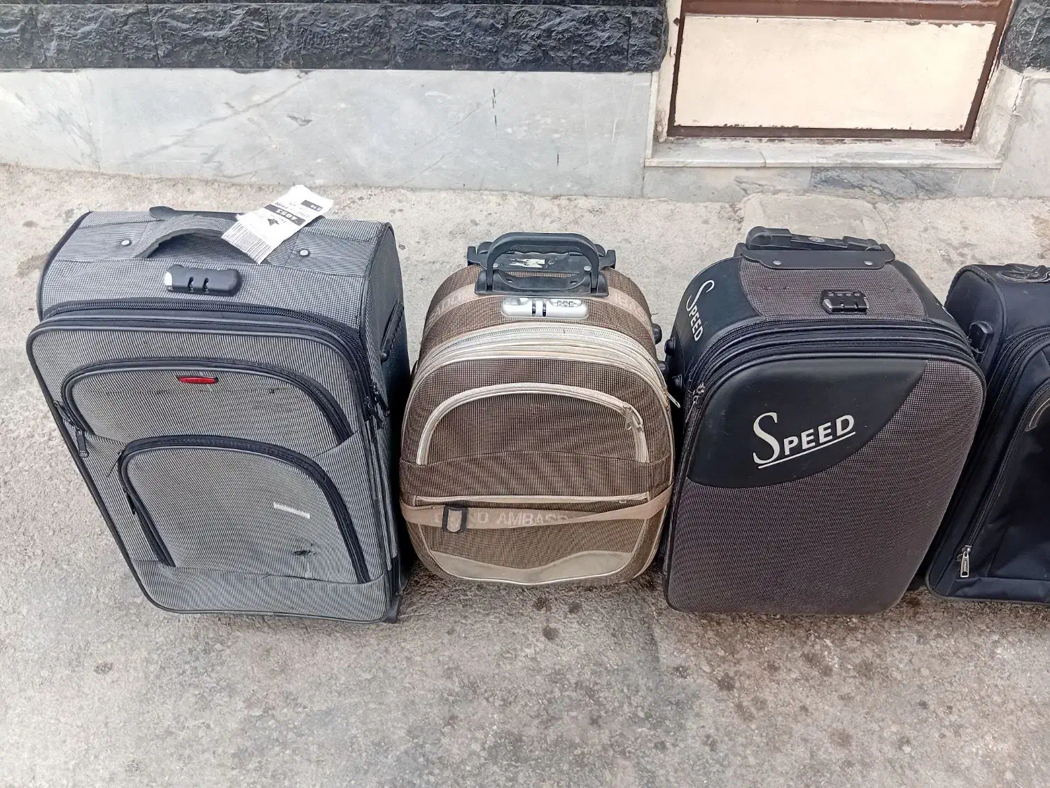 ۵عدد چمدان مسافرتی خارجی سالم و تمیز جنس درجه یک|کیف، کفش، کمربند|اصفهان, شیخ اشراق|دیوار