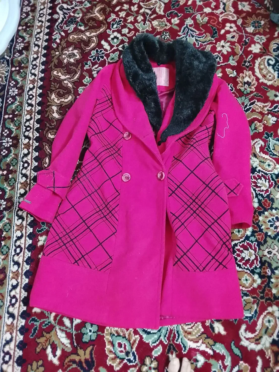 دوتا کاپشین. سایزه یک سبز سایره 2قرمزهست|لباس|مشهد, گلبرگ شمالی|دیوار