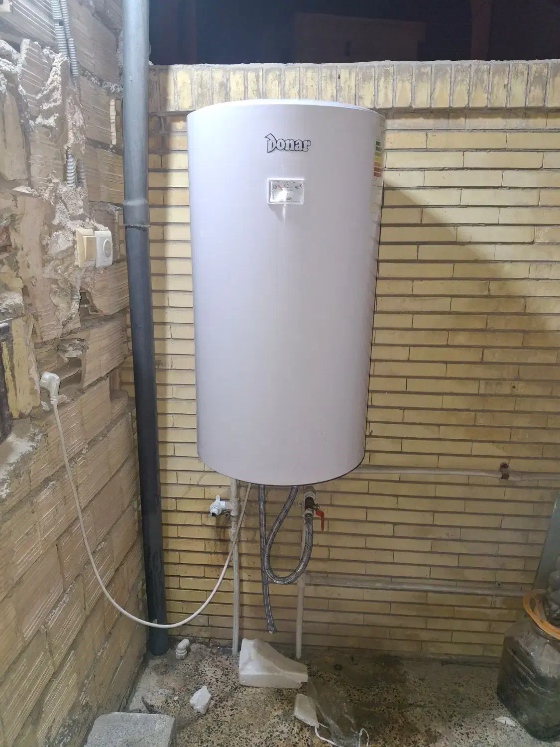 نصب انواع آبگرمکن وتلویزیون و شیر آلات|خدمات پیشه و مهارت|بندرعباس, |دیوار