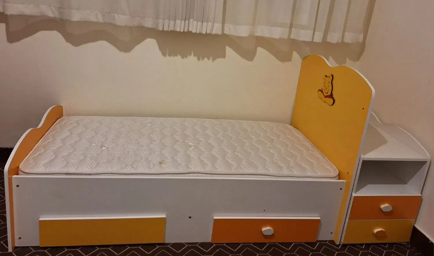 سرویس کودک|تخت و صندلی بچه|الیگودرز, |دیوار