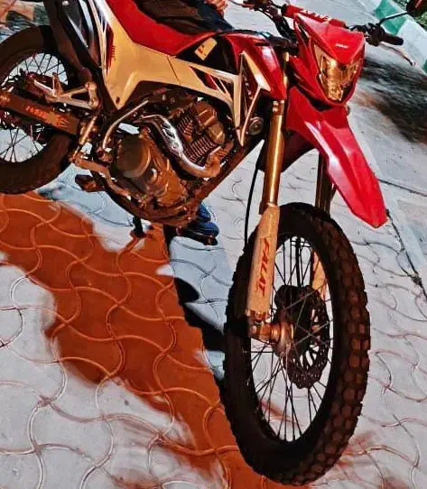 فلات ۲۰۰|موتورسیکلت|تبریز, |دیوار