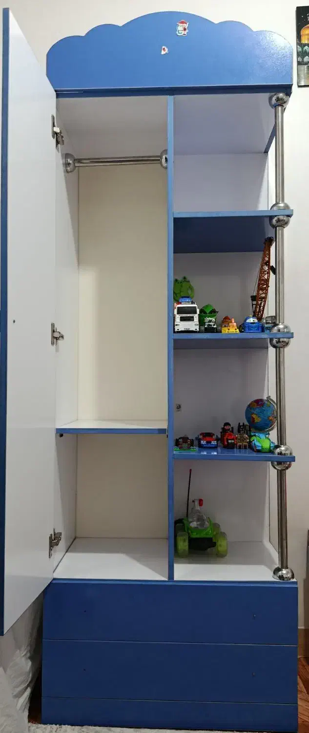 کمد کودک رنگ سفید و آبی|جاکفشی، کمد، دراور|صومعه‌سرا, |دیوار