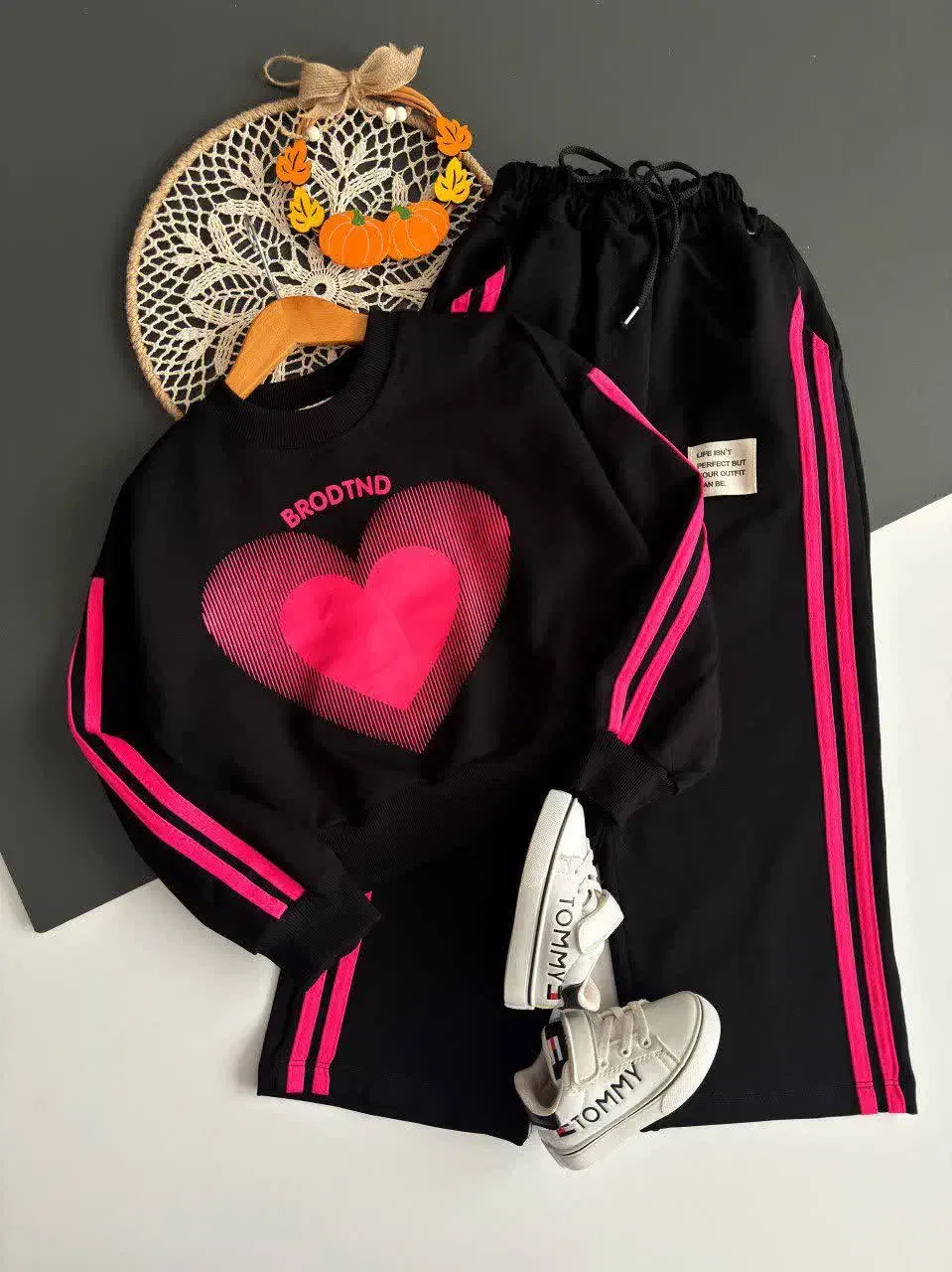 پوشاک کودک|کفش و لباس بچه|قم, قلعه کامکار|دیوار