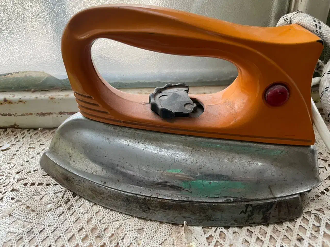 اتو خیلی قدیمی عتیقه|اتو و لوازم اتو|رفسنجان, |دیوار