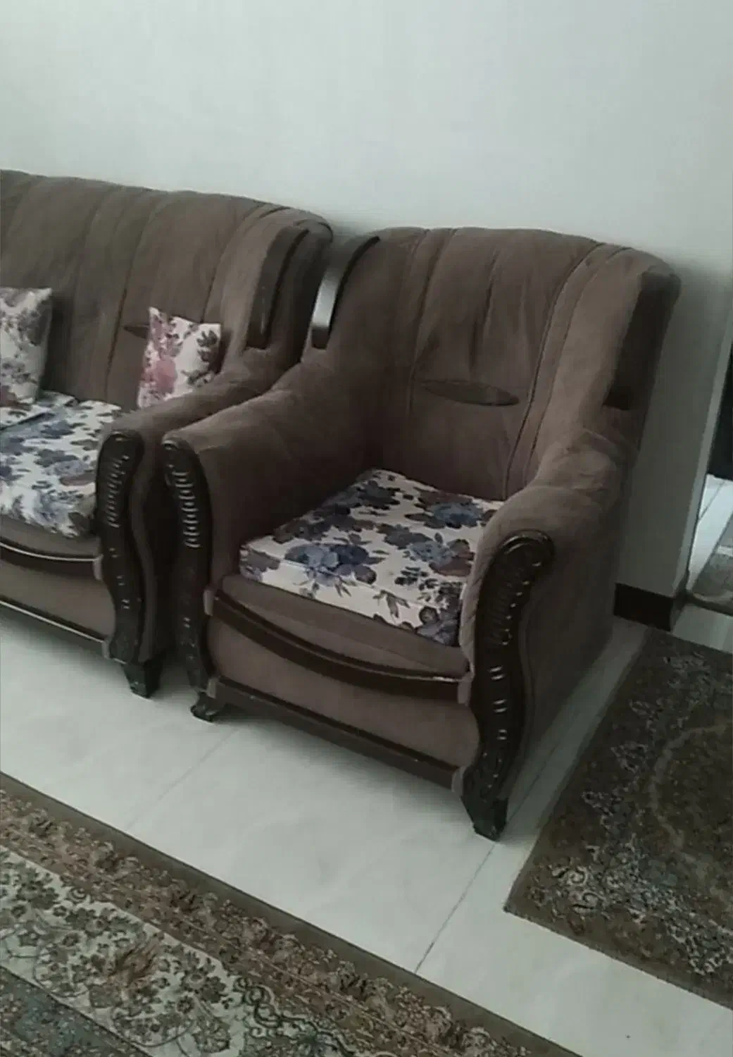 مبلمان‌هفت‌نفره‌بامیز‌عسلی‌درحد‌نو|مبلمان خانگی و میز عسلی|باقرشهر, |دیوار