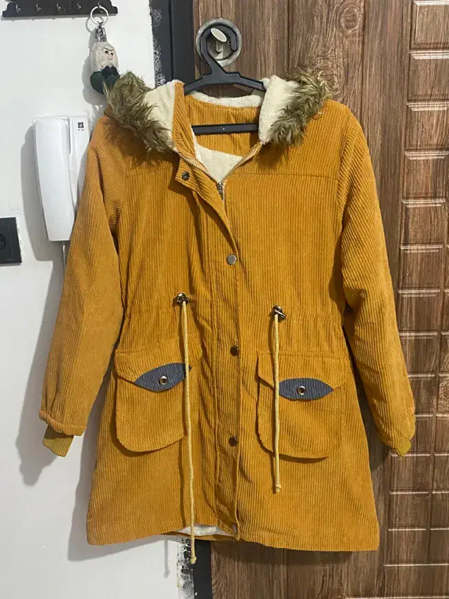 تعدادی کاپشن و پالتو و بافت|لباس|مشهد, توس (بلوار توس)|دیوار