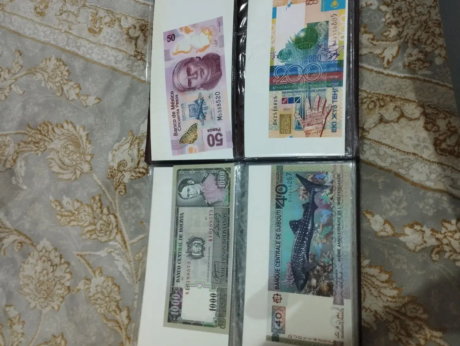 یک آلبوم۸۰عددی ازبهترین اسکناس های جهان|کلکسیون سکه، تمبر، اسکناس|سقز, |دیوار