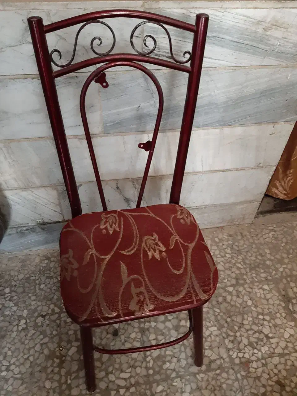 صندلی فلزی|صندلی و نیمکت|اسلام‌شهر, مطهری|دیوار