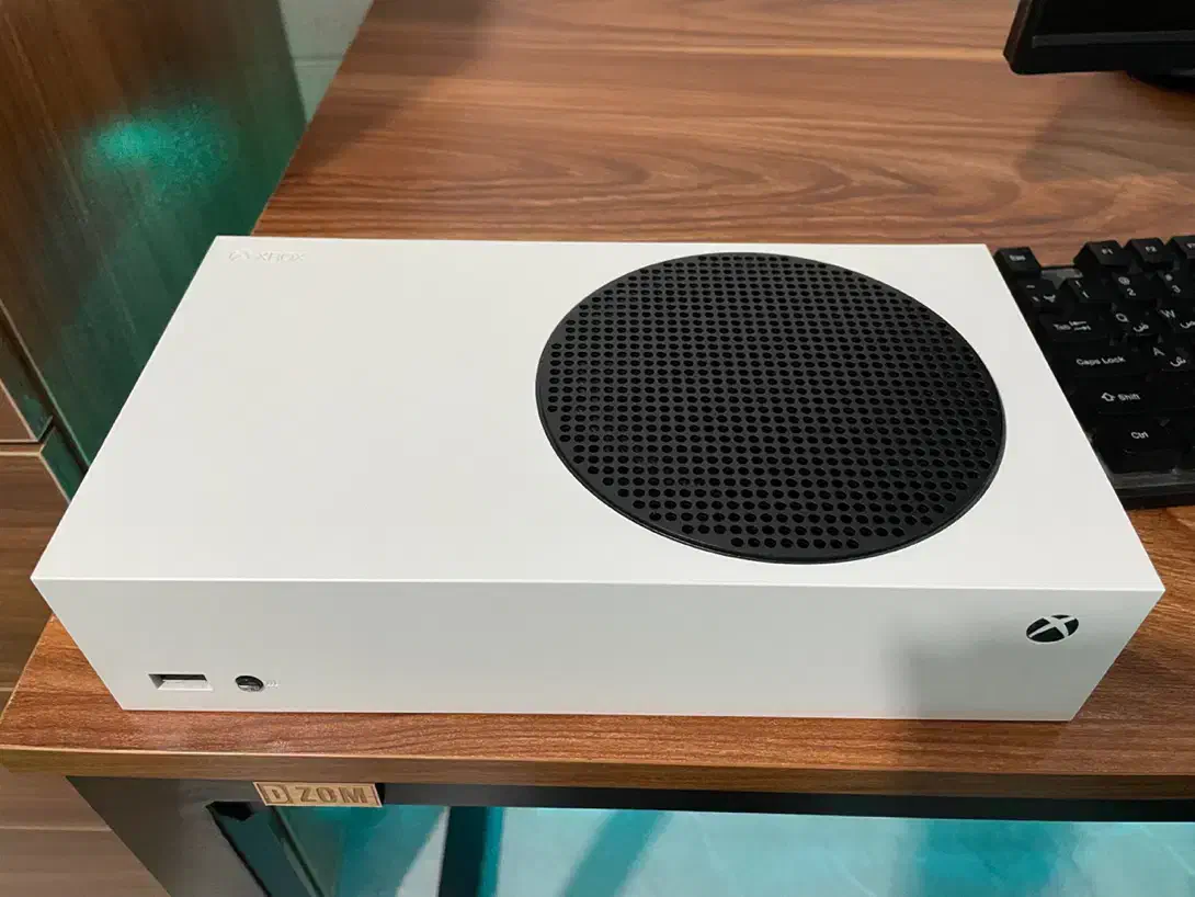 Xbox series s فقط ۱ماه کارکرده کاملا نو|کنسول، بازی ویدئویی و آنلاین|اراک, |دیوار