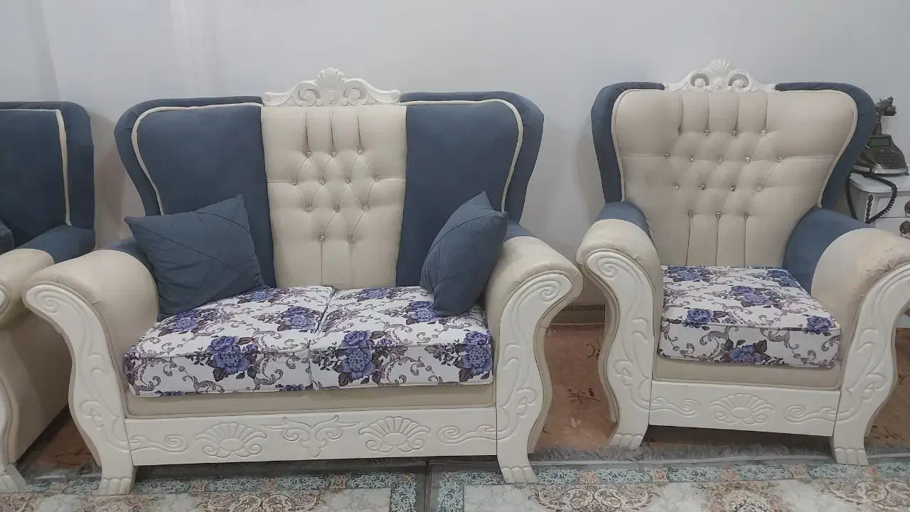 فروش مبل راحتی۷نفره|مبلمان خانگی و میز عسلی|دهق, |دیوار