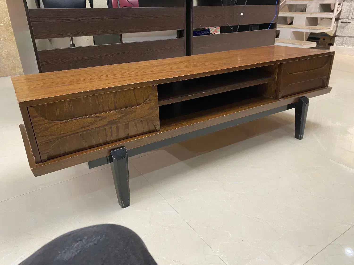 میز تلوزیون چوبی با چوب گردو|میز تلویزیون|گرگان, |دیوار