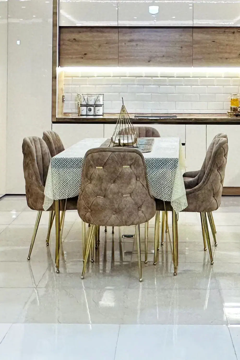 فروش میز نهارخوری درحدنو بم|میز و صندلی غذاخوری|بم, |دیوار