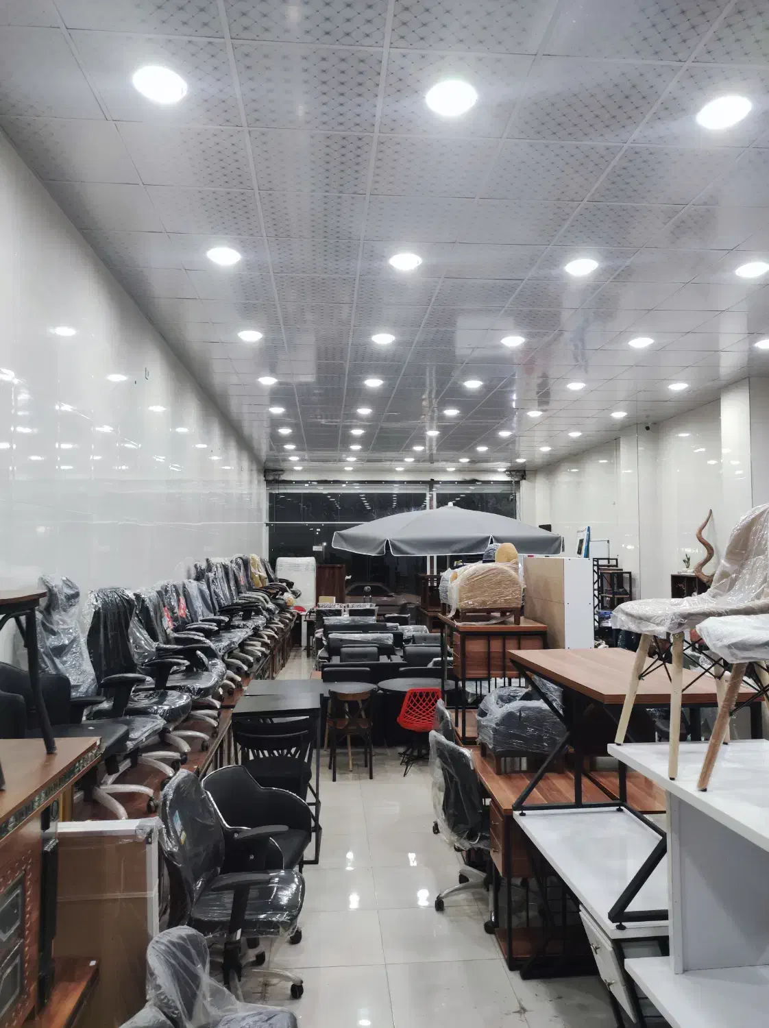 لوازم اداری مدرسه شرکت‌ها و دفاتر|صندلی و نیمکت|چغادک, |دیوار