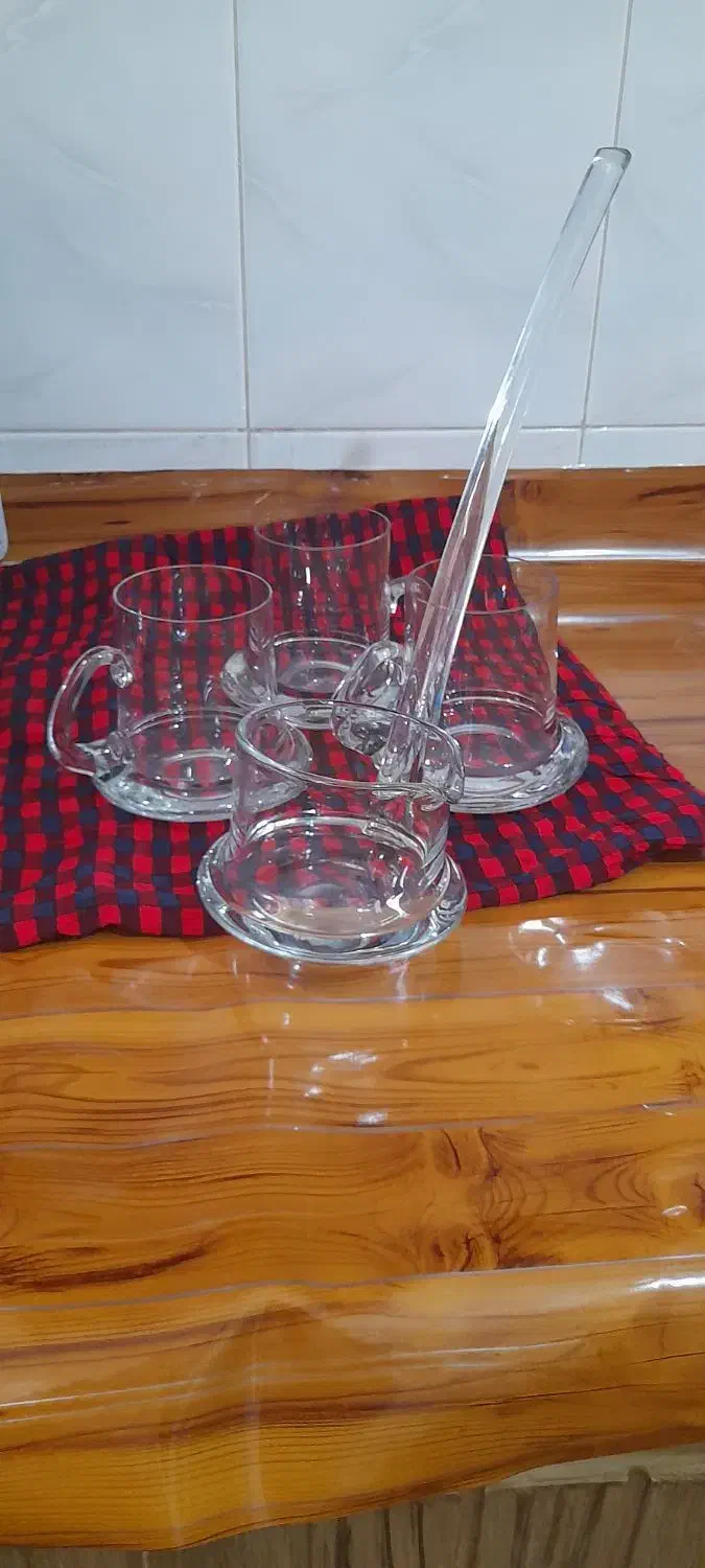 استکان و ملاقه بلور|صنایع دستی و سایر لوازم تزئینی|قم, شاه سید علی|دیوار