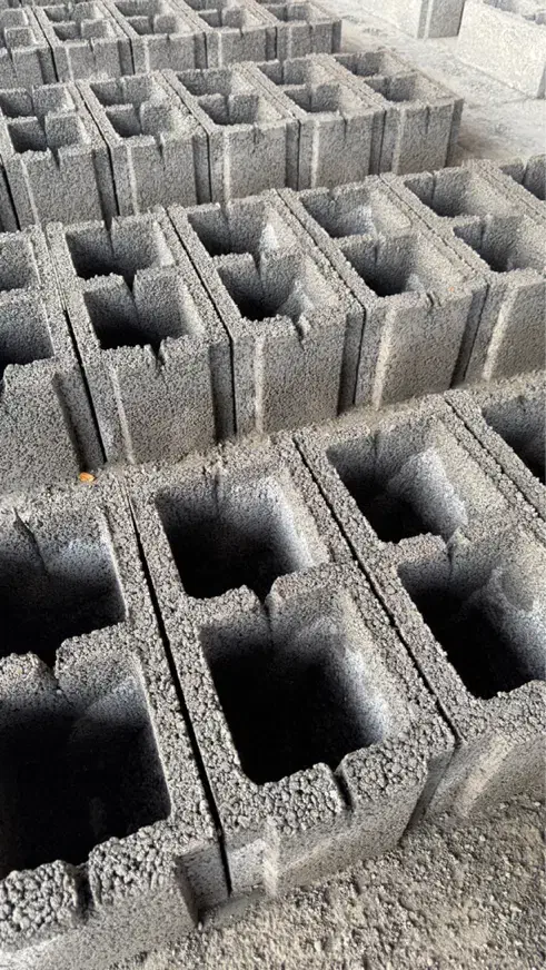 بلوک  ۲۰*۴۰ استاندارد تولید شده با دستگاه اتوماتیک|مصالح و تجهیزات ساختمان|اراک, |دیوار