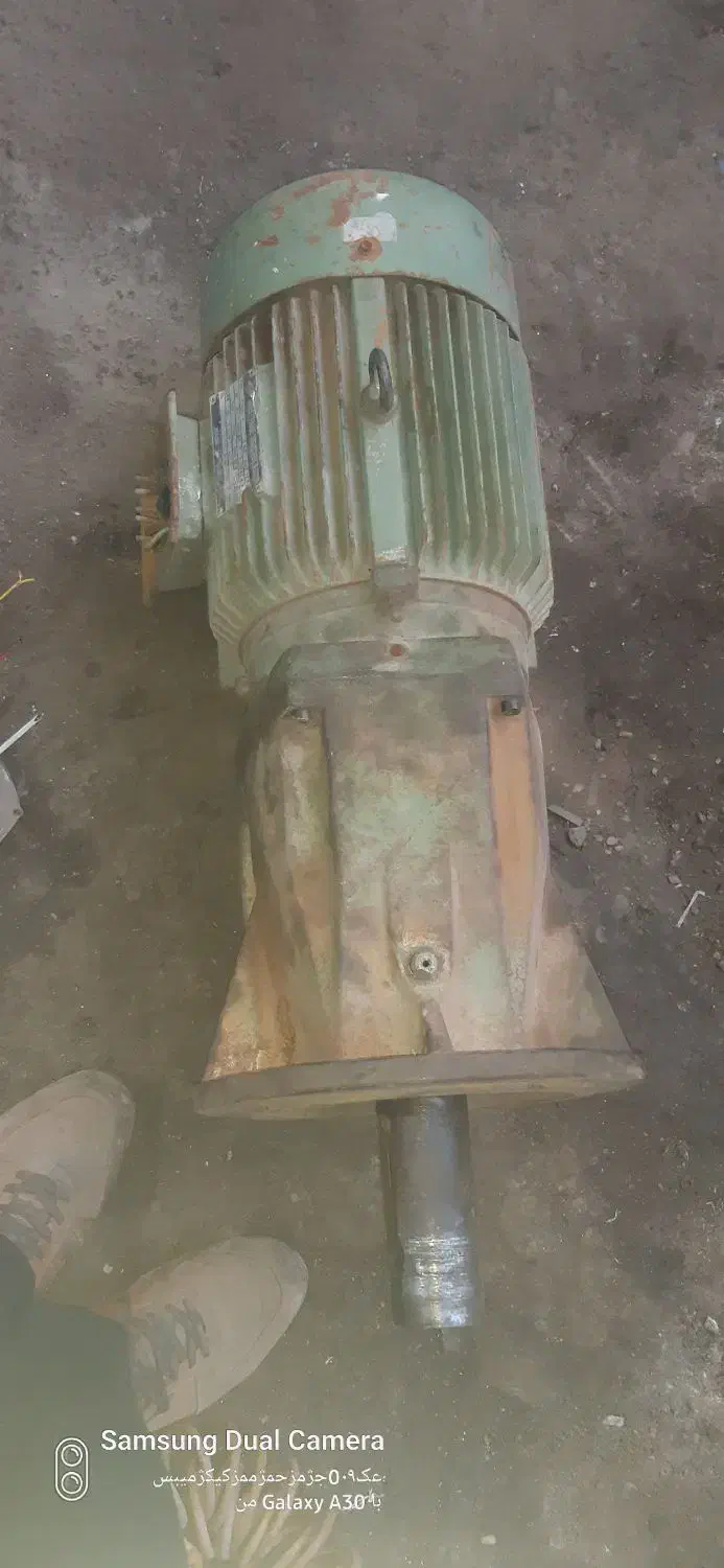 دینام گیربکس وپمپ آب وهواکش دمباد|ماشین‌آلات صنعتی|قم, شاد قلی|دیوار