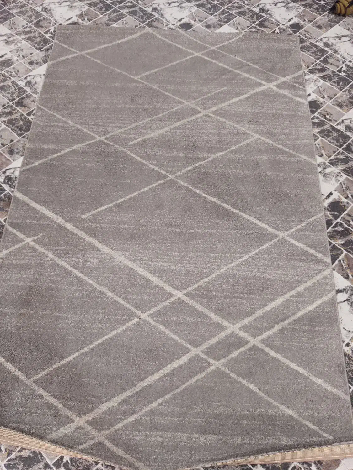 گلیم فرش طوسی ۴متری فقط و فقط ۱۵۰۰تخفیفم میدم|گلیم، جاجیم، گبه|بندر ماهشهر, |دیوار