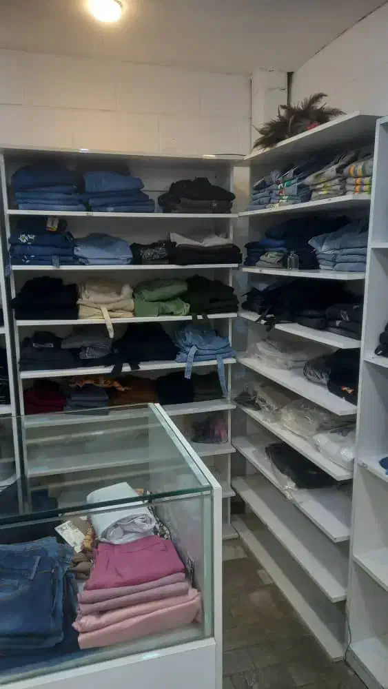 قفسه و کتابخانه|کتابخانه، شلف، قفسه‌های دیواری|قدس, شهر‌قدس|دیوار