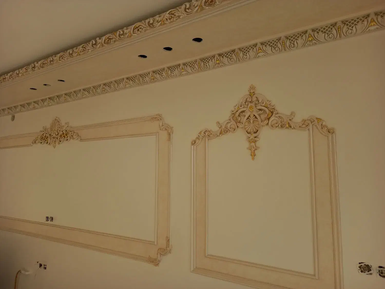 گچبری کلاسیک وکشته بری|خدمات پیشه و مهارت|پیر بکران, |دیوار