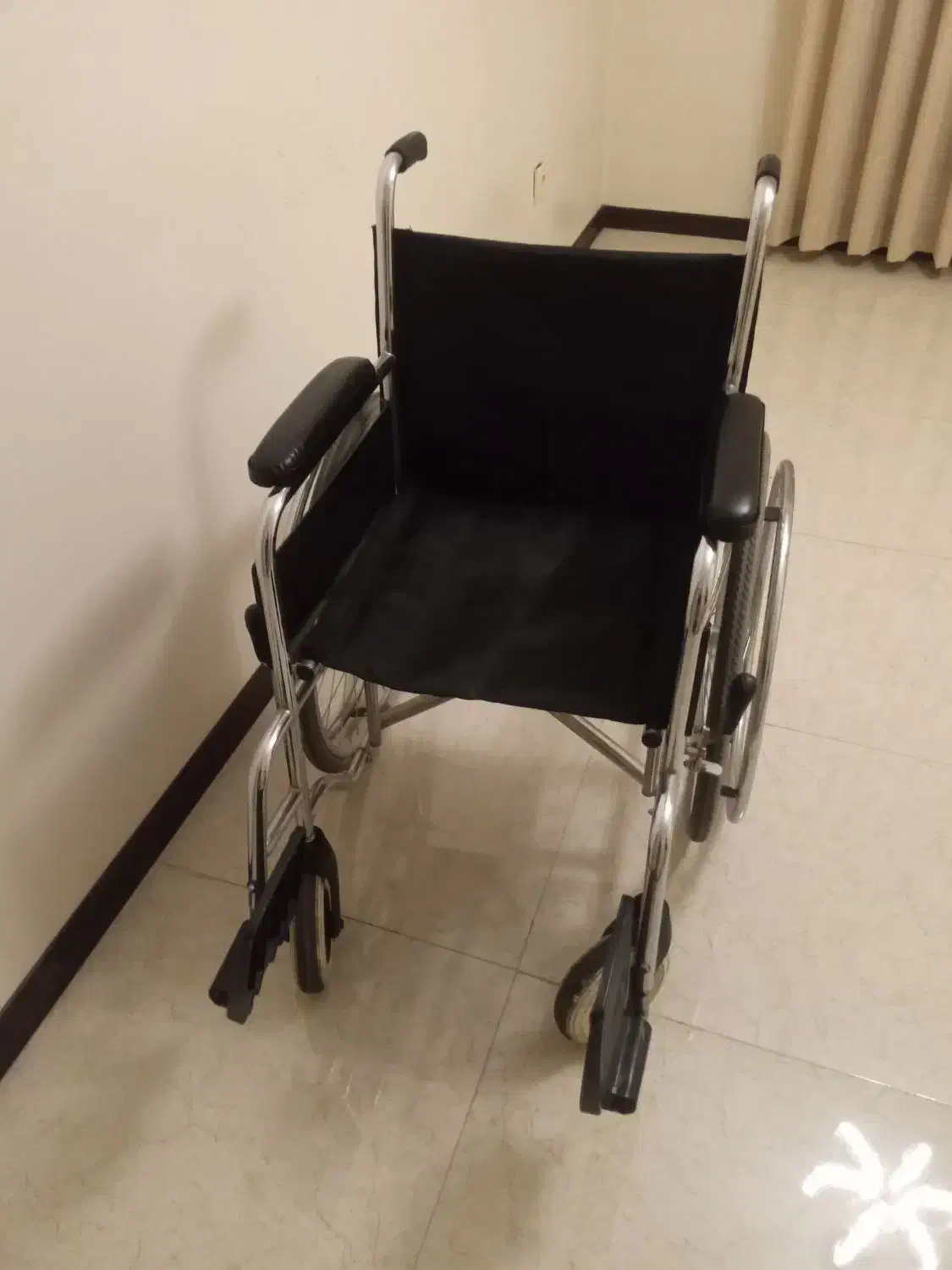 ویلچر سالم در حد|آرایشی، بهداشتی، درمانی|تهران, بروجردی|دیوار